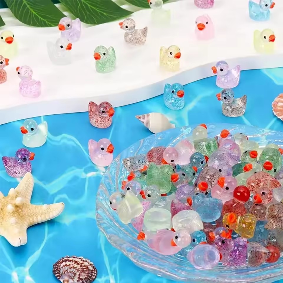 Миниатюрная уточка из смолы с  – обзор и цена Aquarium Decor